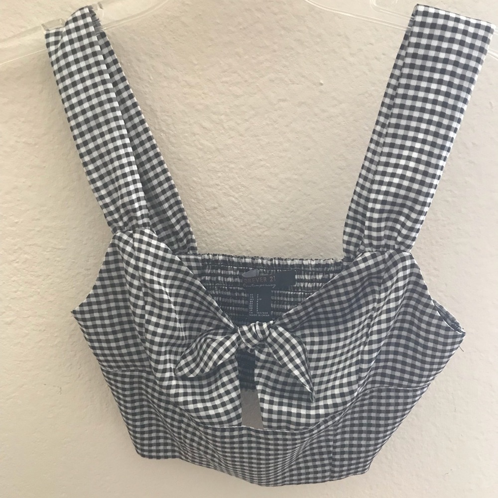 💵3 for $20 ✅Forever 21 Black & white checker halter top small